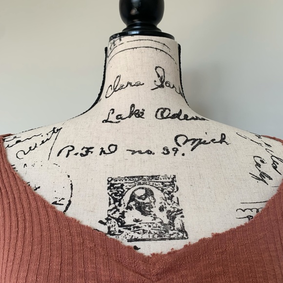 Zara Ribbed Top - Picture 4 of 6